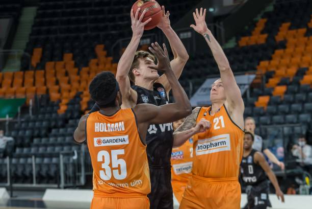 的赛事中 的赛事中