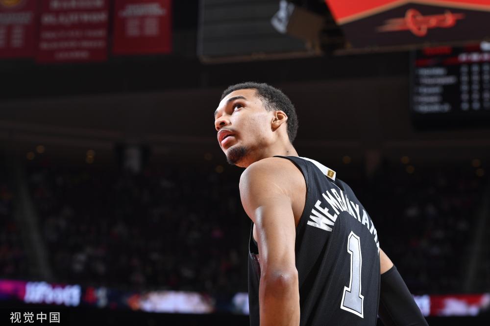 疑为她在决 疑为她在决