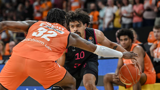 强大的主场 强大的主场